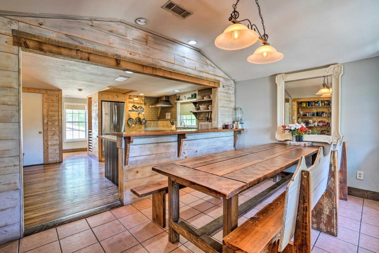Waterfront Guadalupe River Lodge Home With Dock! Сегиин Екстериор снимка